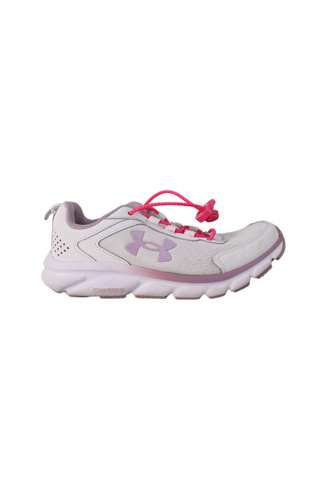 A White Sneakers from Under Armour in size 11Y for girl. (Back View)