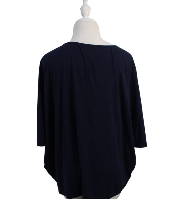 A Navy Short Sleeve Tops from Mayarya in size M for maternity. (Back View)