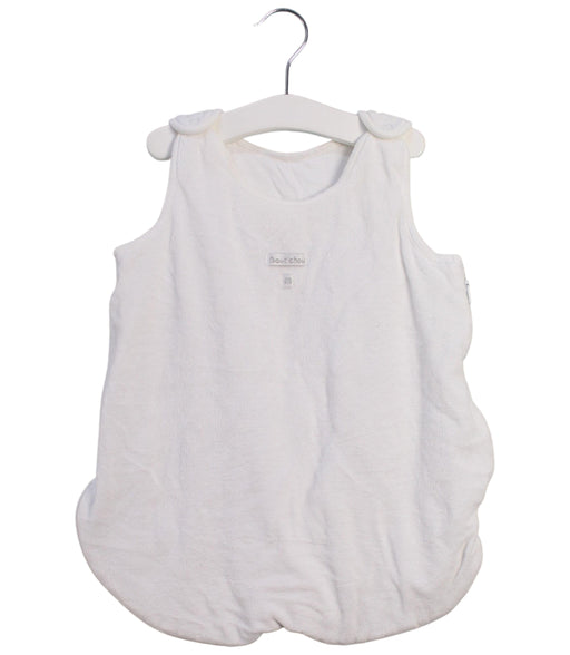 A White Sleepsacs from Bout'Chou in size O/S for neutral. (Front View)