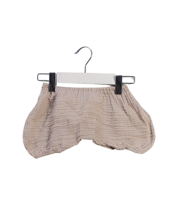A Beige Bloomers from Numero 74 in size 3-6M for girl. (Front View)