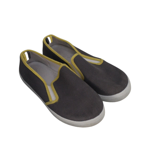 A Grey Slip Ons from Jacadi in size 6T for boy. (Front View)