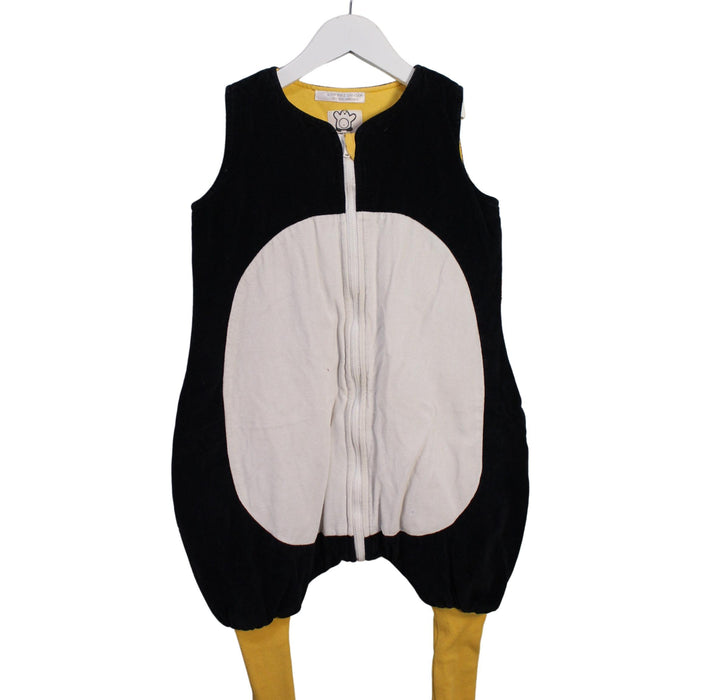 A Black Sleepsacs from The Penguinbag Company in size 12-18M for neutral. (Front View)