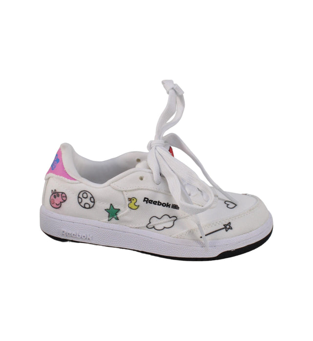A White Sneakers from Reebok in size 5T for girl. (Back View)