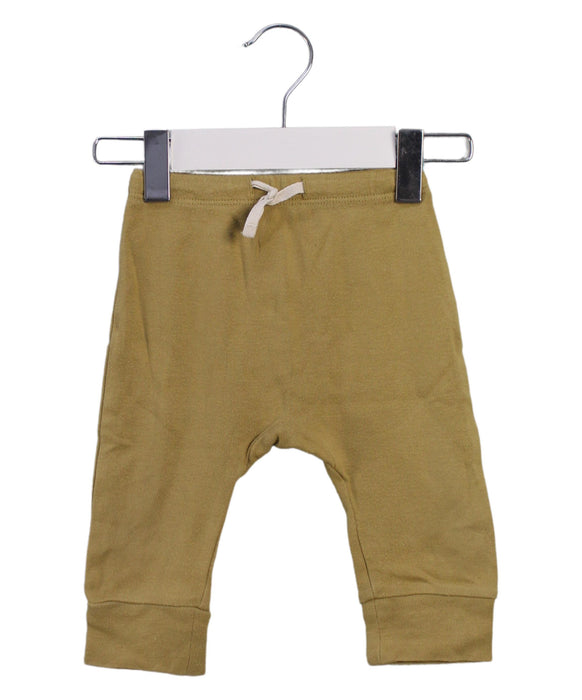 A Brown Sweatpants from Quincy Mae in size 6-12M for girl. (Front View)