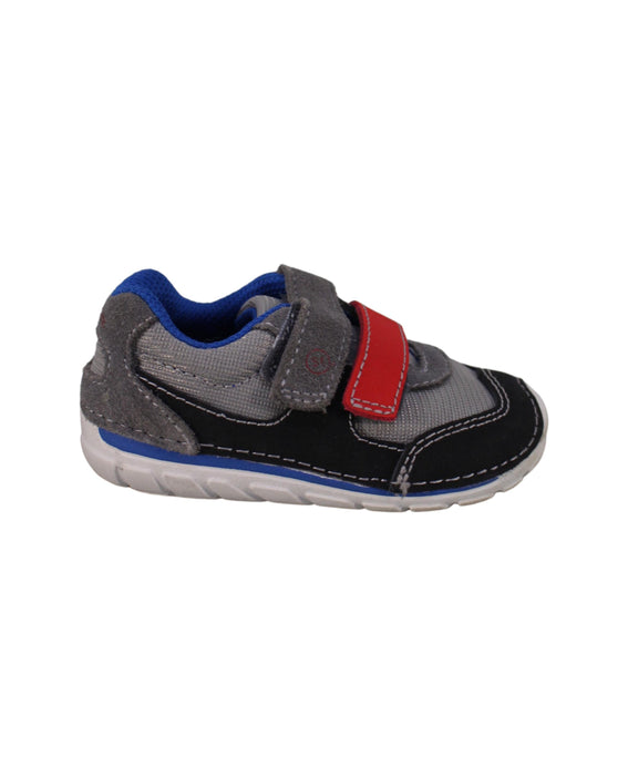 A Grey Sneakers from Stride Rite in size 12-18M for boy. (Back View)