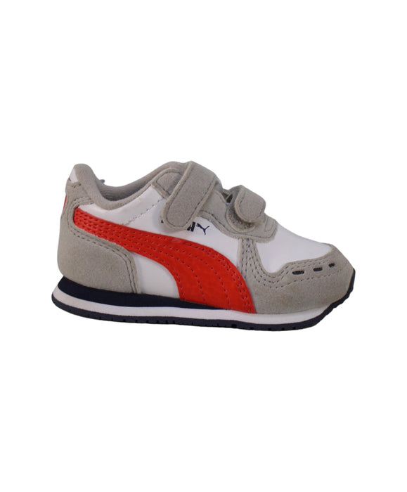 A Grey Sneakers from Puma in size 12-18M for neutral. (Back View)