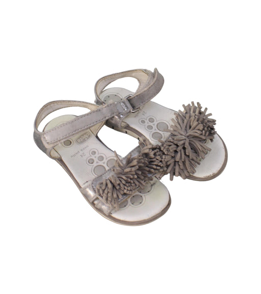 A Silver Sandals from Chicco in size 3T for girl. (Front View)