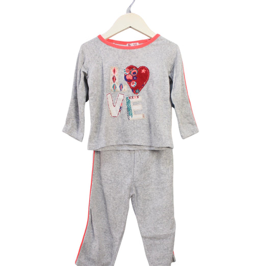 A Grey Pants Sets from DPAM in size 3T for girl. (Front View)