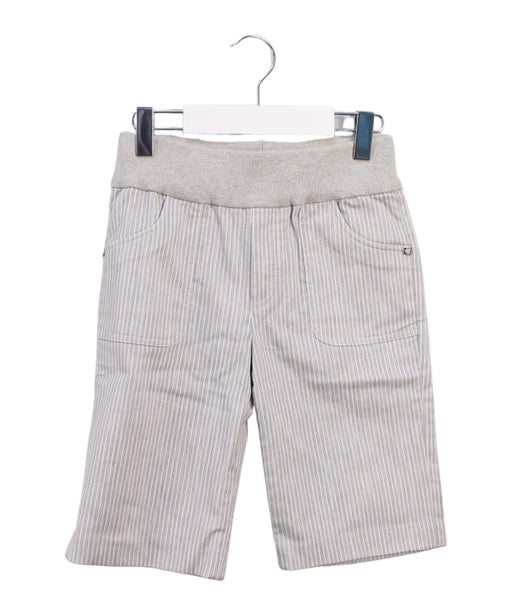 A Grey Shorts from Nicholas & Bears in size 6T for boy. (Front View)