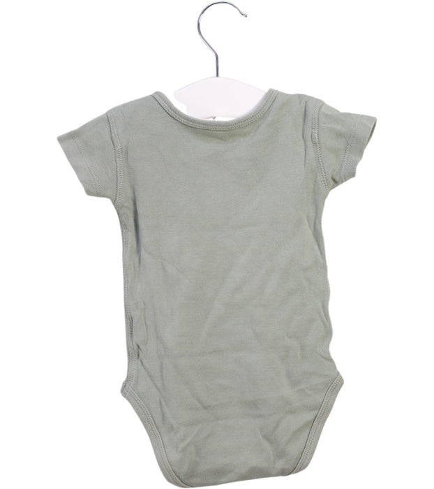 A Green Short Sleeve Bodysuits from Quincy Mae in size 3-6M for neutral. (Back View)