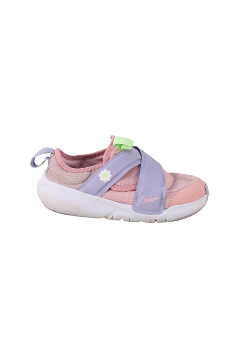 A Pink Sneakers from Nike in size 4T for girl. (Back View)