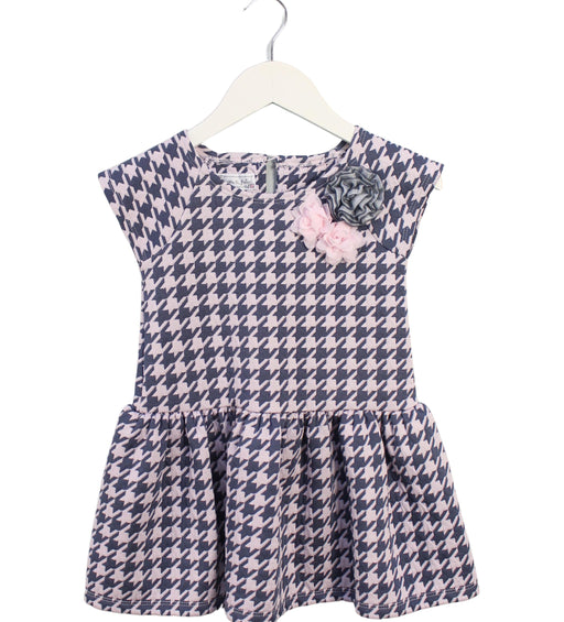 A Pink Short Sleeve Dresses from Pippa & Julie in size 4T for girl. (Front View)