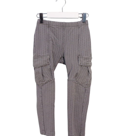 A Grey Casual Pants from Tea in size 5T for girl. (Front View)