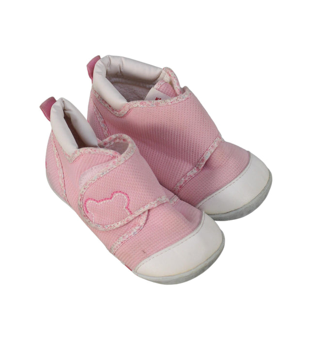 A Pink Sneakers from Miki House in size 18-24M for girl. (Front View)