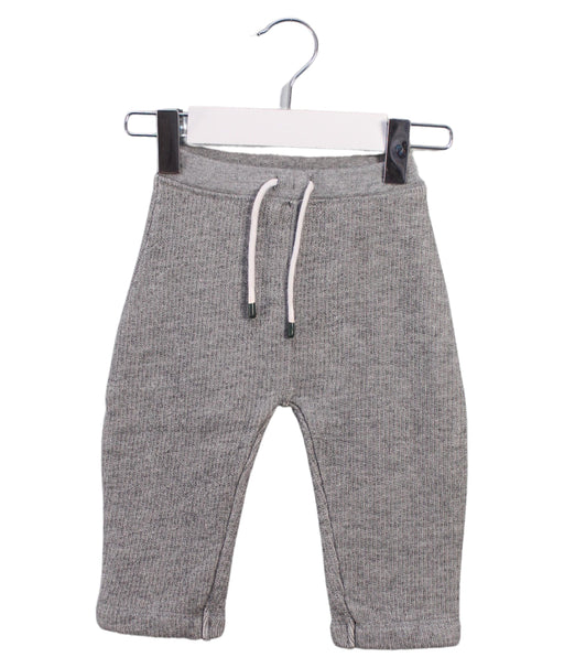 A Grey Sweatpants from Bonpoint in size 3-6M for boy. (Front View)