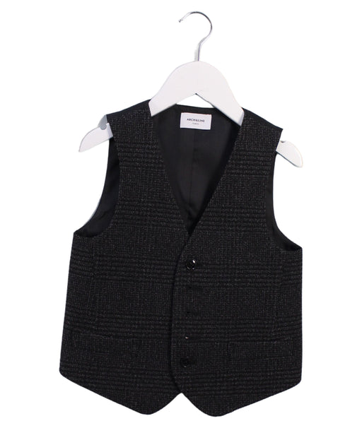 A Black Dress Up Vests from Arch & Line in size 6T for boy. (Front View)
