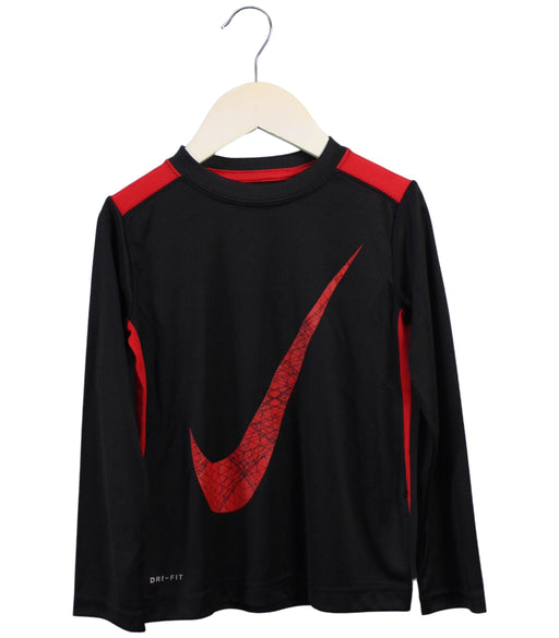 A Black Active Tops from Nike in size 3T for boy. (Front View)