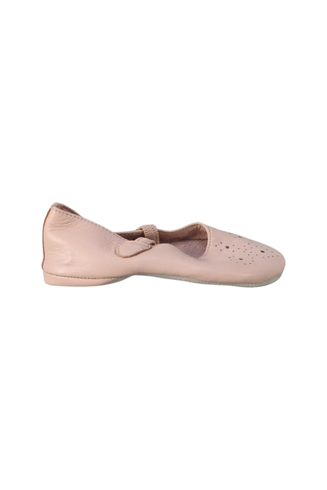 A Beige Flats from Cyrillus in size 5T for girl. (Back View)