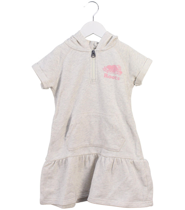 A White Short Sleeve Dresses from Roots in size 4T for girl. (Front View)