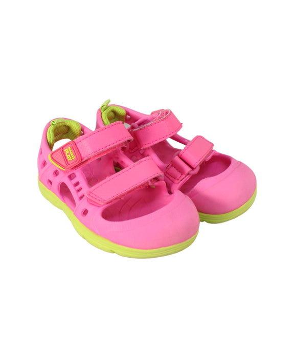 A Pink Sandals from Stride Rite in size 3T for girl. (Front View)