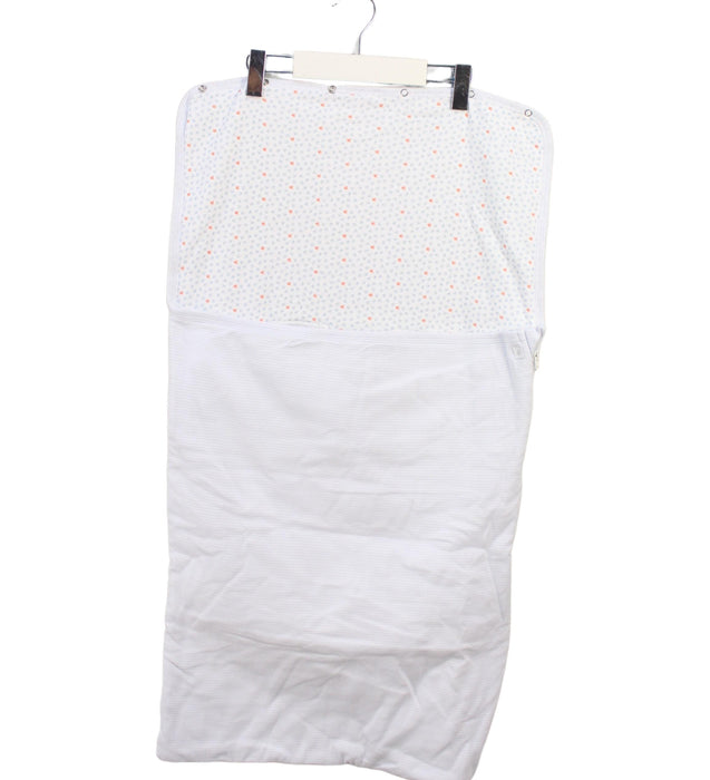 A White Sleepsacs from Petit Bateau in size O/S for neutral. (Front View)