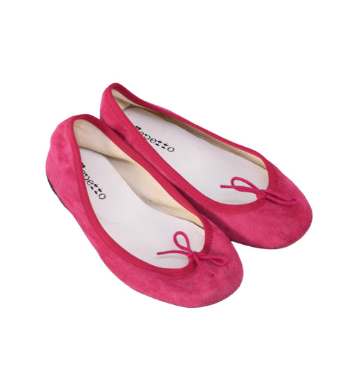 A Pink Flats from Repetto in size 10Y for girl. (Front View)