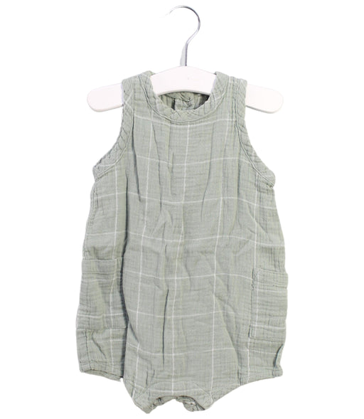 A Green Sleeveless Rompers from Seed in size 3-6M for neutral. (Front View)