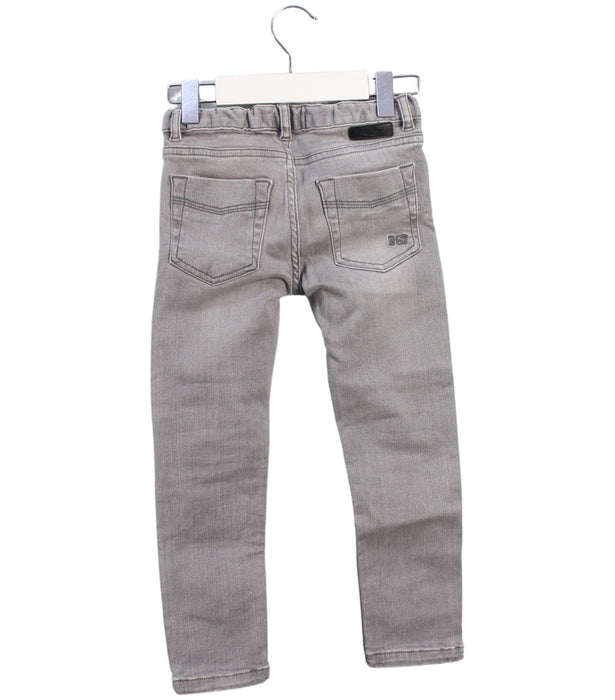 A Grey Jeans from Bonpoint in size 4T for boy. (Back View)