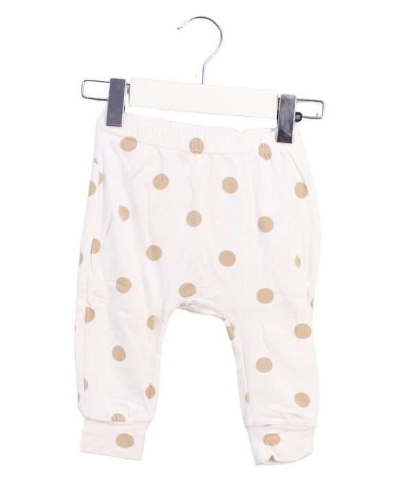 A White Leggings from Seed in size 3-6M for boy. (Front View)