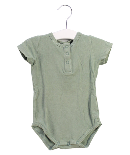 A Green Short Sleeve Bodysuits from Seed in size 3-6M for neutral. (Front View)
