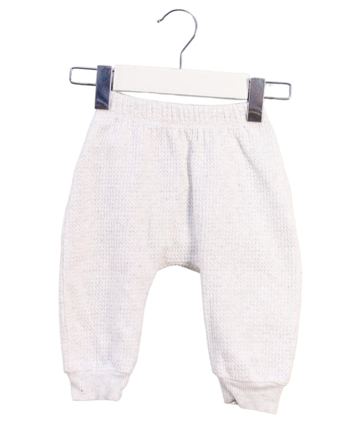 A White Casual Pants from Seed in size 3-6M for neutral. (Front View)