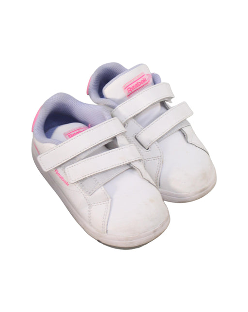 A White Sneakers from Reebok in size 3T for girl. (Front View)