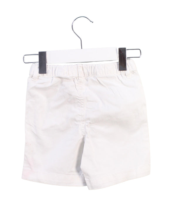 A White Shorts from Il Gufo in size 2T for boy. (Back View)