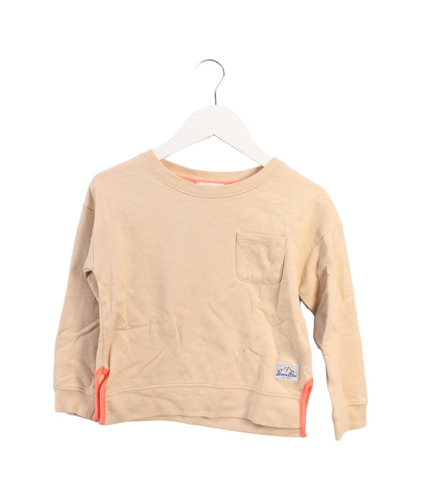 A Beige Crewneck Sweatshirts from BEAMS in size 4T for boy. (Front View)