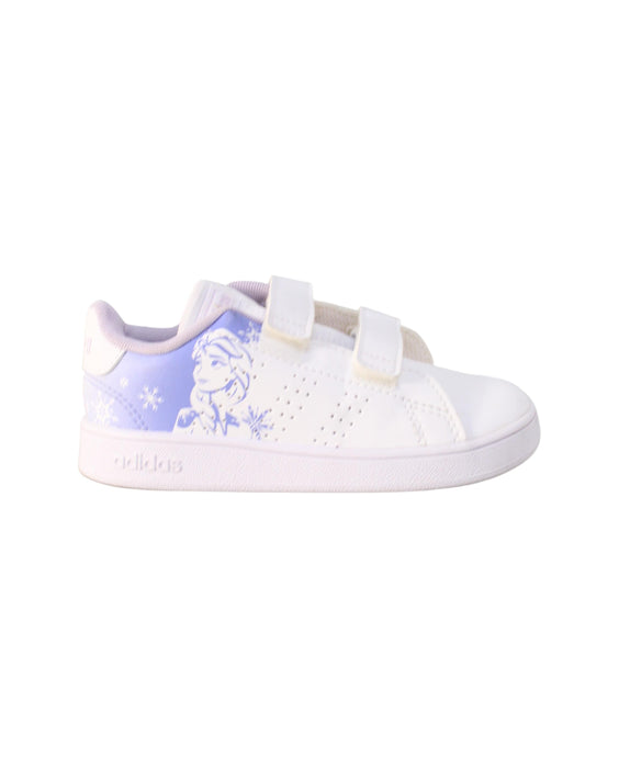 A White Sneakers from Adidas in size 4T for girl. (Back View)