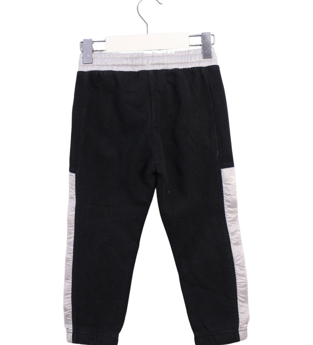 A Black Sweatpants from Nike in size 4T for neutral. (Back View)
