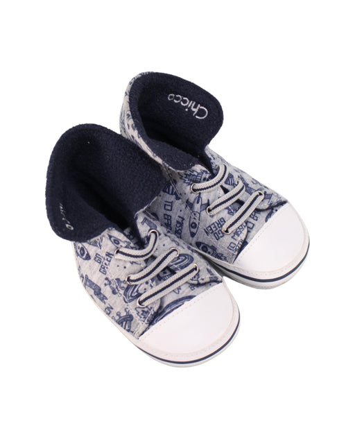 A Grey Sneakers from Chicco in size 12-18M for boy. (Front View)