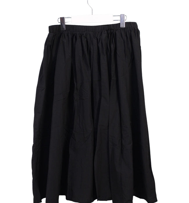 A Black Mid Skirts from Mayarya in size O/S for maternity. (Back View)