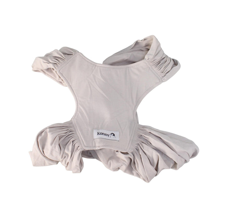 A Beige Baby Carriers from Konny in size O/S for neutral. (Front View)