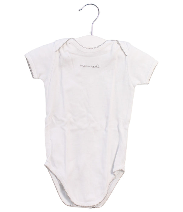 A White Short Sleeve Bodysuits from Bonpoint in size 12-18M for neutral. (Front View)