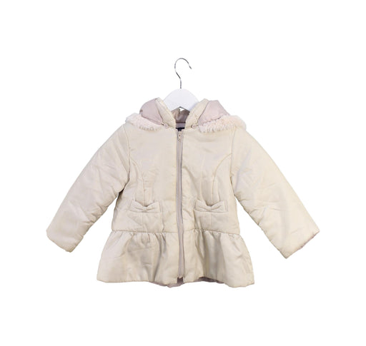 A Beige Puffer/Quilted Jackets from Comme Ca Fossette in size 18-24M for girl. (Front View)