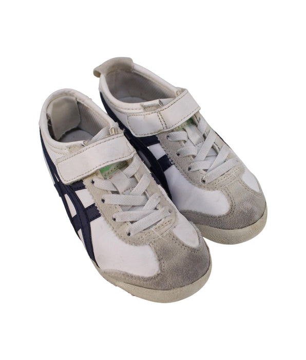 A White Sneakers from Onitsuka Tiger in size 4T for girl. (Front View)