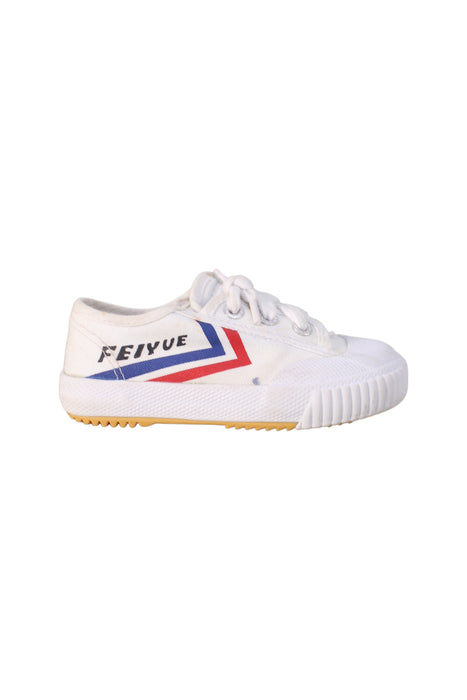 A White Sneakers from Feiyue in size 3T for girl. (Back View)