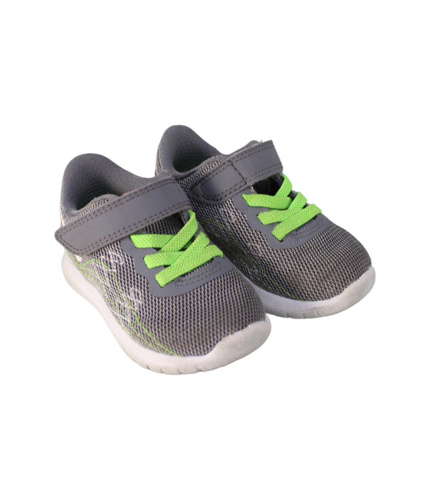 A Grey Sneakers from Nike in size 12-18M for girl. (Front View)