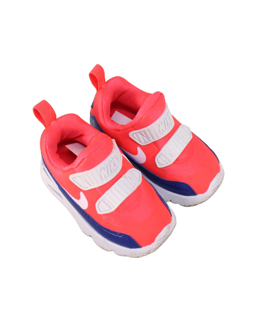 A Red Sneakers from Nike in size 12-18M for boy. (Front View)