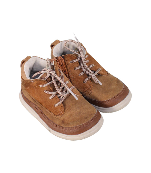 A Brown Sneakers from Clarks in size 12-18M for boy. (Front View)