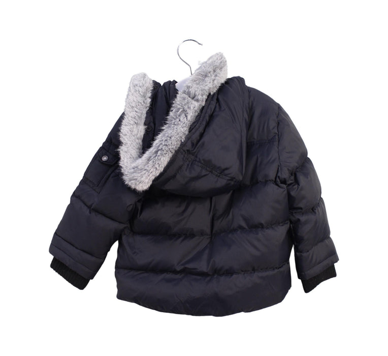 A Black Puffer/Quilted Jackets from Comme Ca Fossette in size 12-18M for neutral. (Back View)