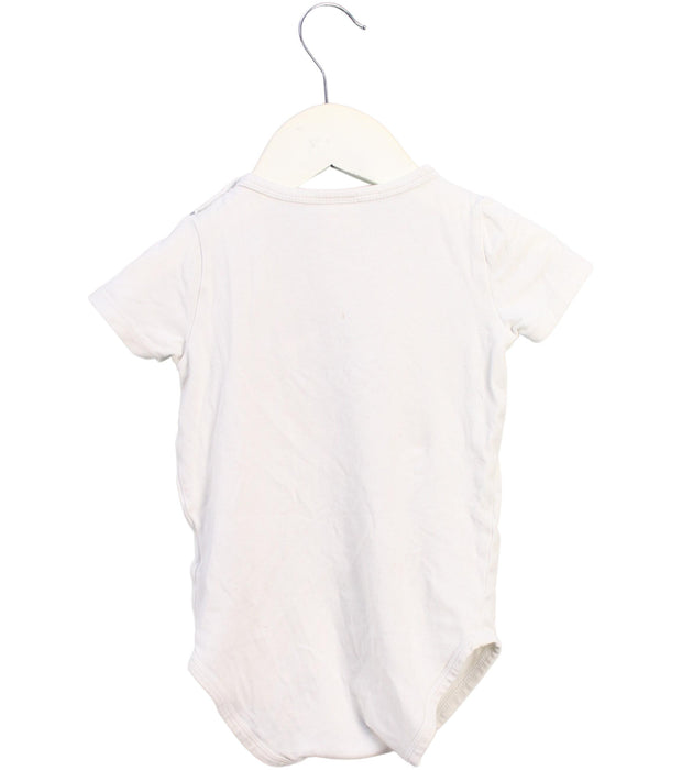 A White Bodysuits from Seed in size 6-12M for boy. (Back View)