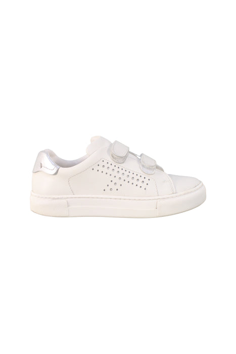 A White Sneakers from Tod’s in size 7Y for girl. (Back View)