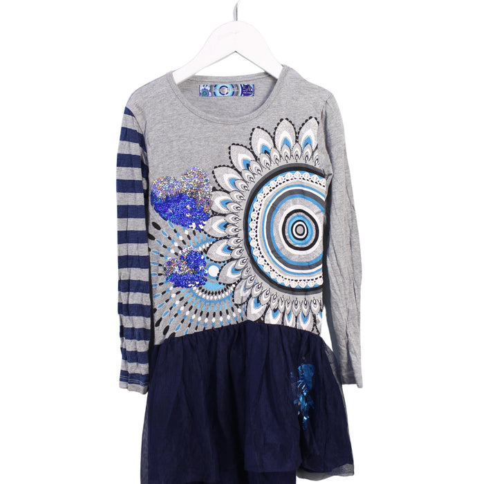 A Grey Long Sleeve Dresses from Desigual in size 5T for girl. (Front View)